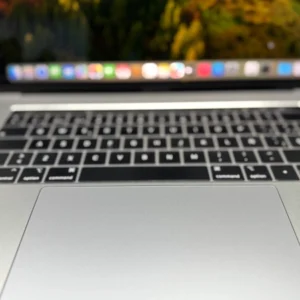 Oferta Macbook Pro M1 2020 Touchbar 13 Pulgadas 8gb 512gb nvme - Imagen 5